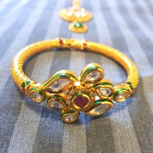 Gold COLORED Bracelet or Bangle